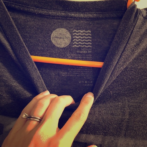 Men’s O’Neill shirt - Picture 2 of 2